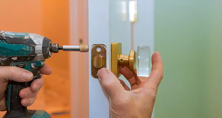 Broken Door Knob Fix in Pace, FL