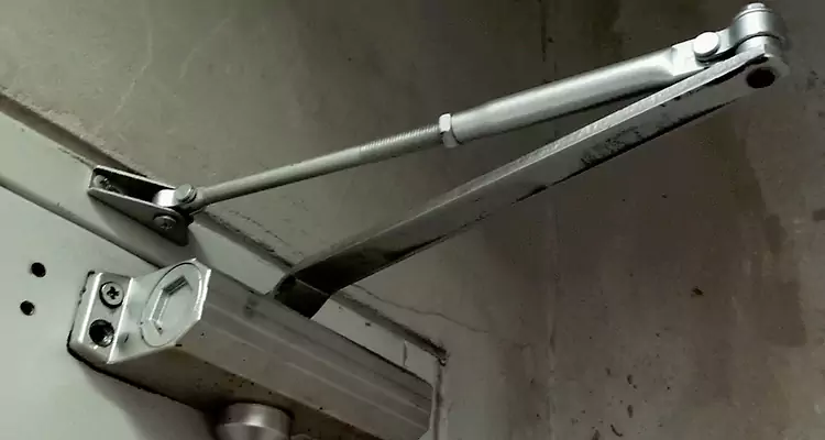 Door Closer Parallel Arm Installation in Pace, FL